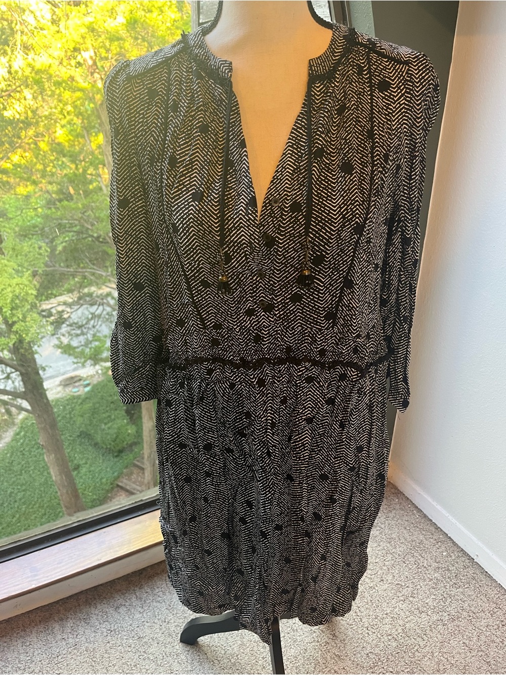 Maeve Black and White Long Sleeve Printed V-Neck Dress